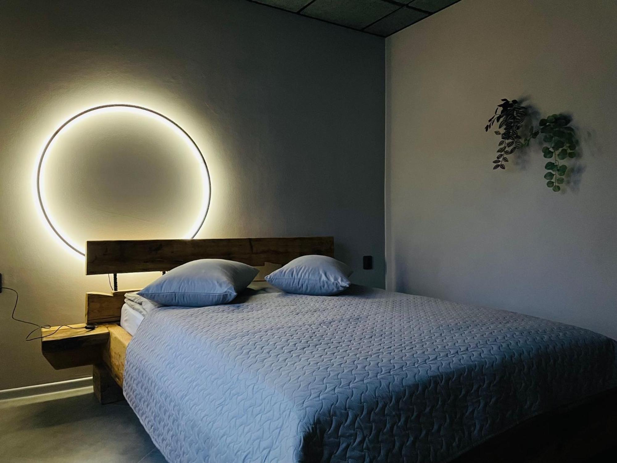 Brivibas - North & South, Free Privat Parking, Free Wifi, Self Check-in Riika
