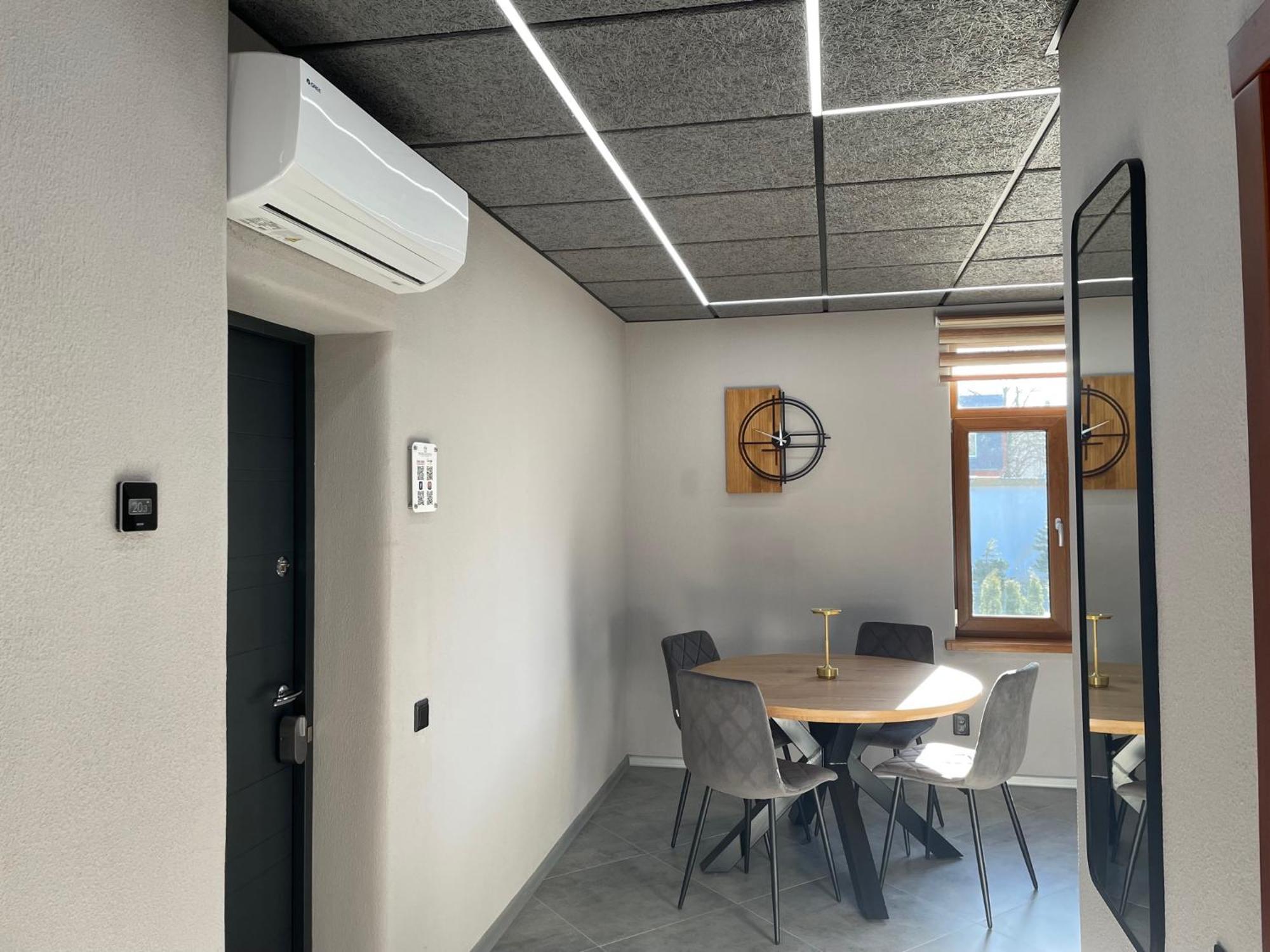 Brivibas - North & South, Free Privat Parking, Free Wifi, Self Check-in Riika